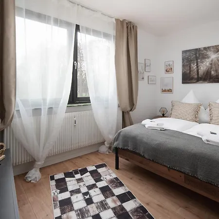 1-4 Gaeste W-lan, Netflix, Amazon, Parken, Arbeitsplatz, 24h Check In ,vollausgestattet Kueche, Handtuecher Seife U,v,m Fuer Geschaeftsreisende, Paare, Familien , * Datteln