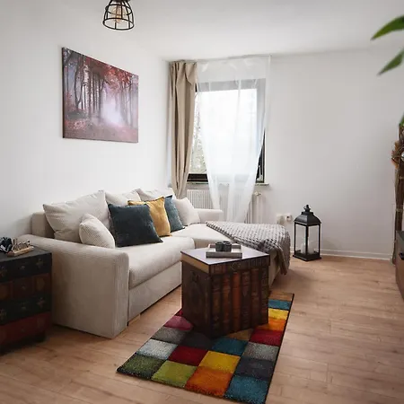 1-4 Gaeste W-lan, Netflix, Amazon, Parken, Arbeitsplatz, 24h Check In ,vollausgestattet Kueche, Handtuecher Seife U,v,m Fuer Geschaeftsreisende, Paare, Familien , *