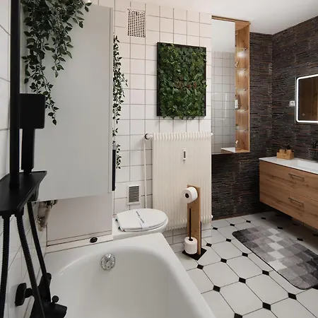 Daire 1-4 Gaeste W-lan, Netflix, Amazon, Parken, Arbeitsplatz, 24h Check In ,vollausgestattet Kueche, Handtuecher Seife U,v,m Fuer Geschaeftsreisende, Paare, Familien ,