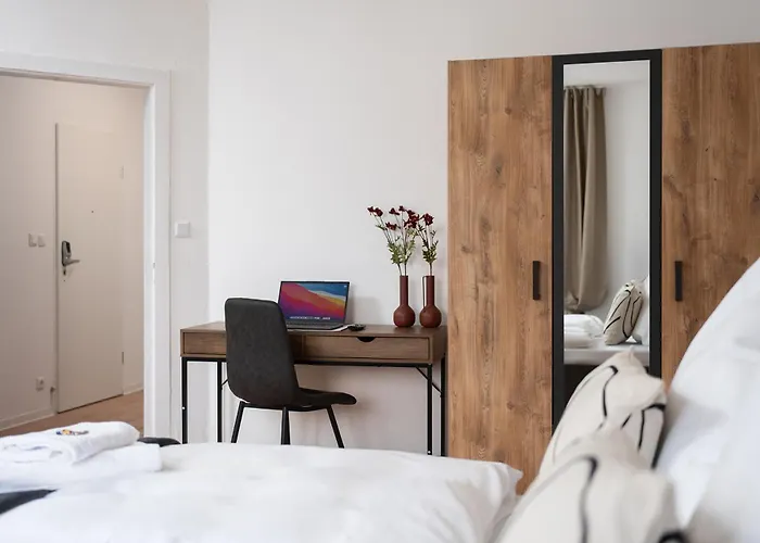 1-4 Gaeste W-lan, Netflix, Amazon, Parken, Arbeitsplatz, 24h Check In ,vollausgestattet Kueche, Handtuecher Seife U,v,m Fuer Geschaeftsreisende, Paare, Familien , Lejlighed