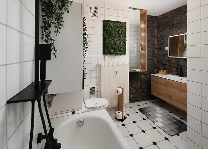 Lejlighed 1-4 Gaeste W-lan, Netflix, Amazon, Parken, Arbeitsplatz, 24h Check In ,vollausgestattet Kueche, Handtuecher Seife U,v,m Fuer Geschaeftsreisende, Paare, Familien ,